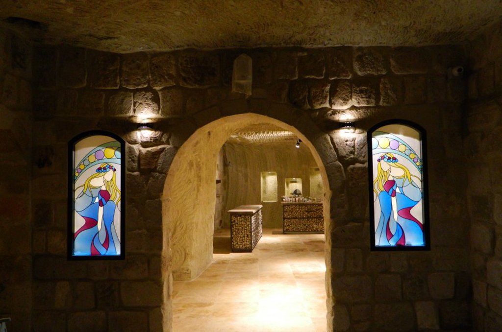 Katpatuka Çamur Mağarası / Kapadokya