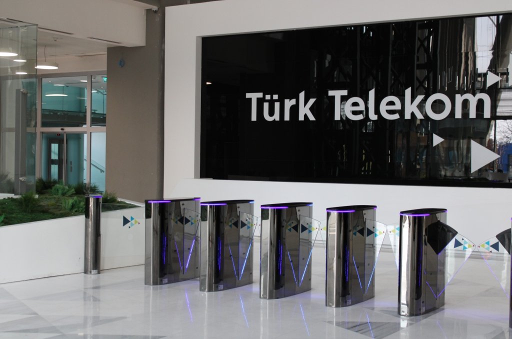 Türk Telekom Genel Müdürlük Binası / Aydınlıkevler